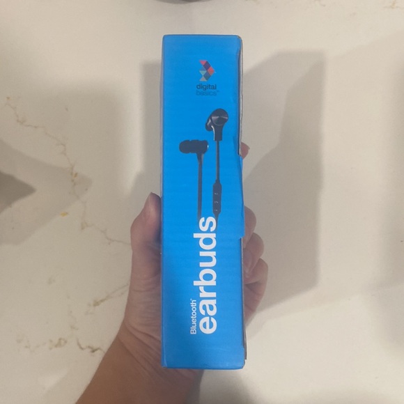 NEW Bluetooth Earbuds - Picture 4 of 4